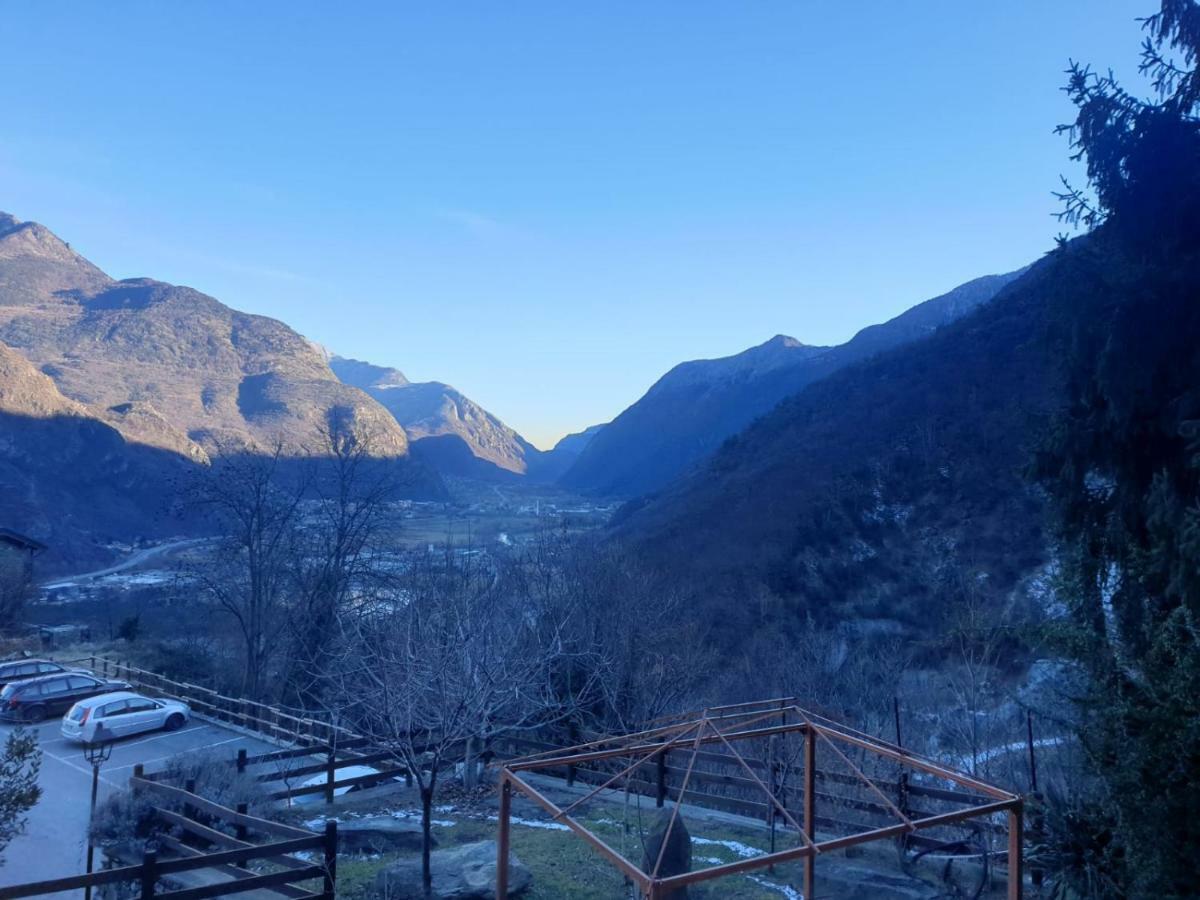Il Dehors Apartamento Champdepraz Exterior foto